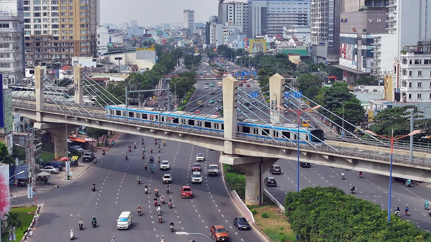Quy hoạch TP.HCM xác định đến năm 2030 phấn đấu hình thành các trục cơ bản của đường sắt đô thị (Metro), tầm nhìn đến năm 2050 hoàn thiện mạng lưới đường sắt đô thị của TP. TP.HCM sẽ có 6 thành phố trực thuộc